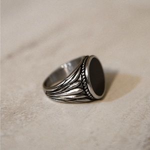 18k Silver Onyx Ring